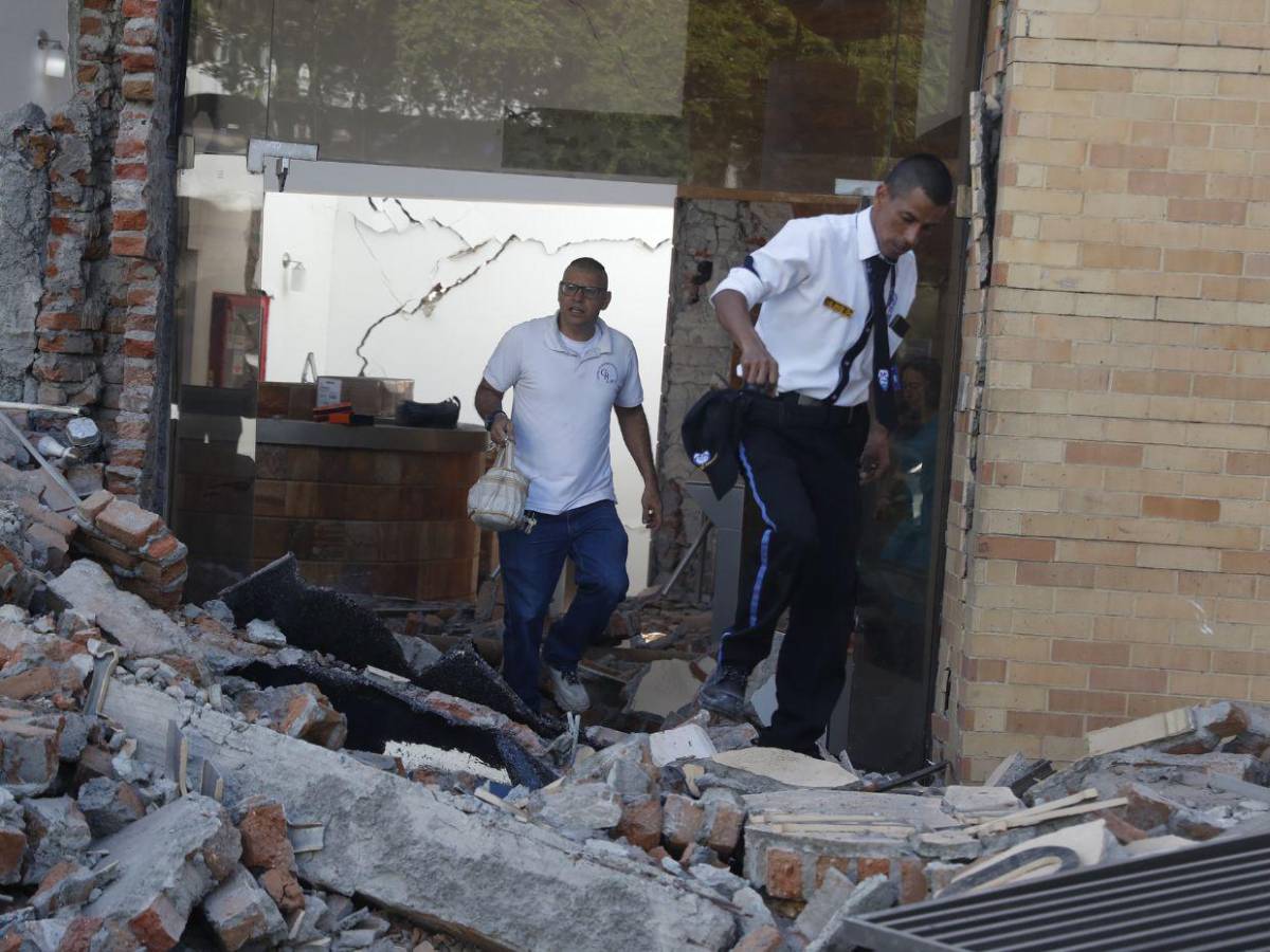 Al menos 20 edificios colapsados en Cali, sede de la reciente investidura presidencial