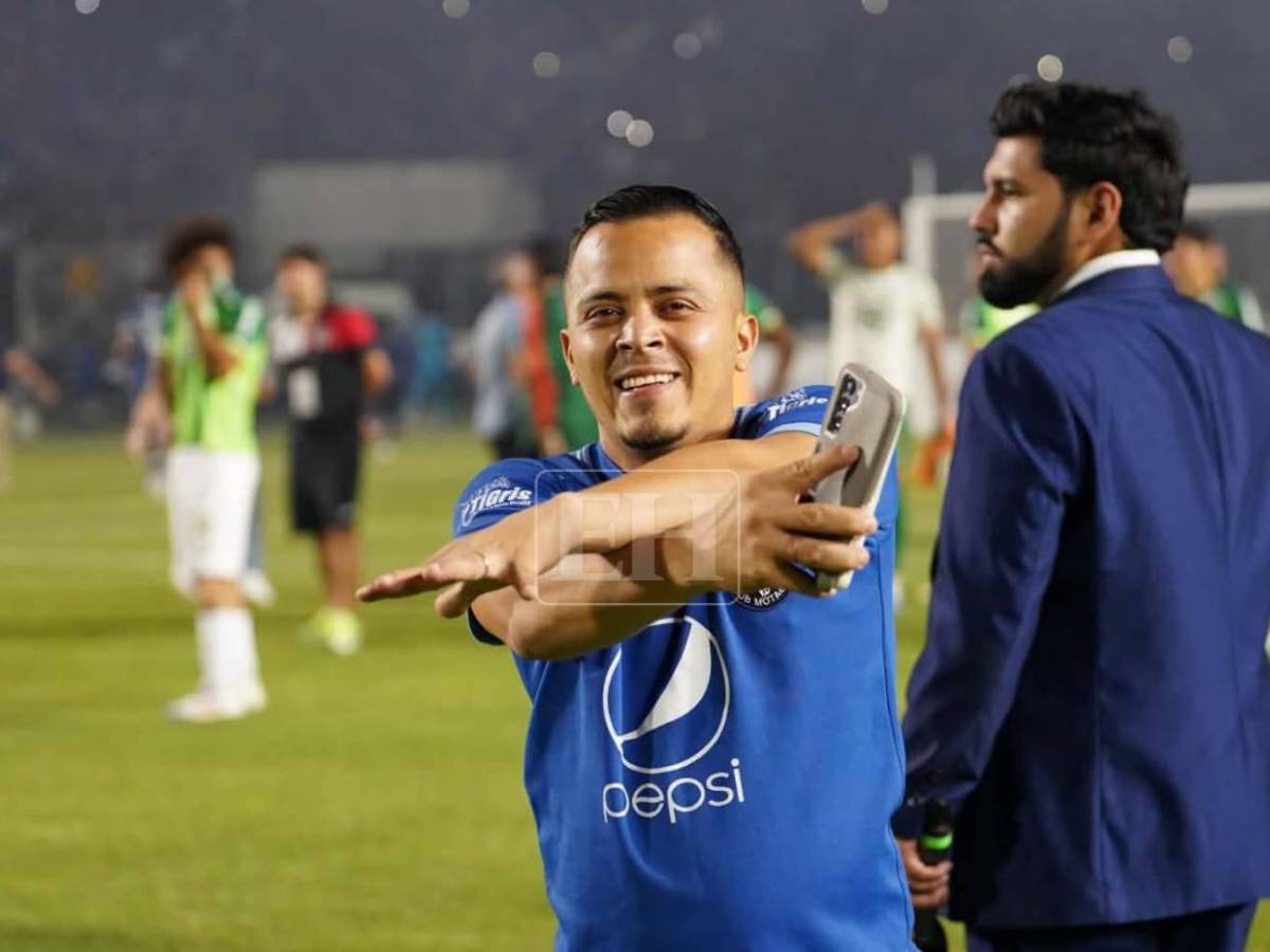 Emilio Izaguirre lloró y el lindo regaló a los jugadores: Motagua celebra la copa número 20