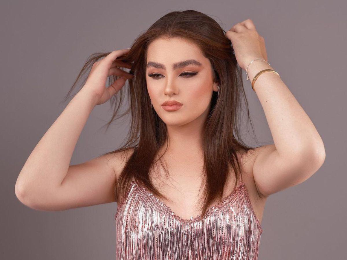 Emily Cinnamon, la hija de Saúl “Canelo” Álvarez, hace su debut en el modelaje