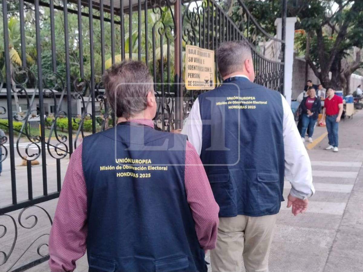 En fotos: filas, resguardo militar y retrasos marcan el ambiente en afueras del CLE