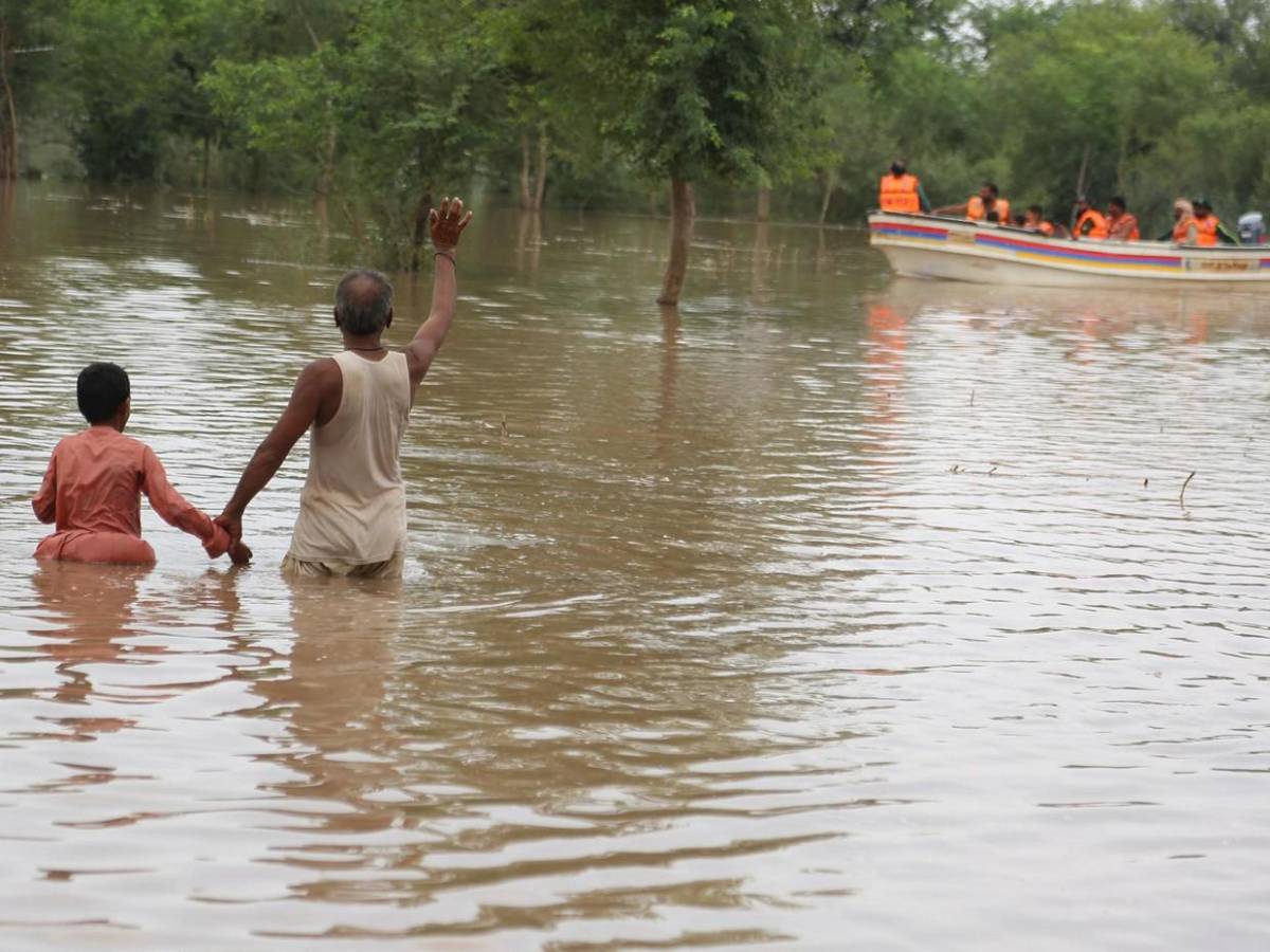 Desviaron dos ríos: Pakistán sacrifica 51 aldeas para salvar a ciudad de una superinundación
