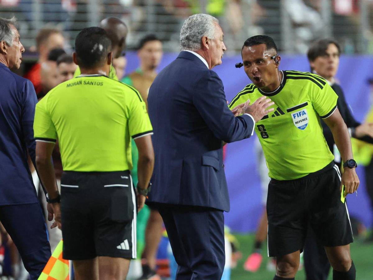 Expulsan del Mundial 2026 a periodista que criticó a árbitro centroamericano y la FIFA