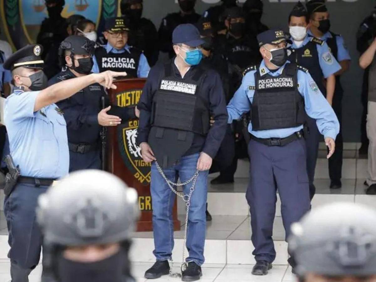 Tras el indulto a Trump: ¿Cuánto tiempo estuvo Juan Orlando Hernández en prisión?