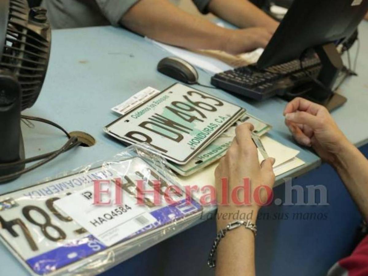 Ultimátum: ¿Hasta cuándo podrás portar las placas viejas de tu vehículo?