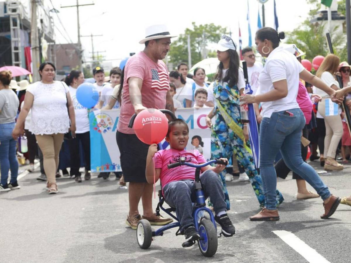 Los curiosos momentos que se vivieron durante los desfiles patrios Honduras 2025