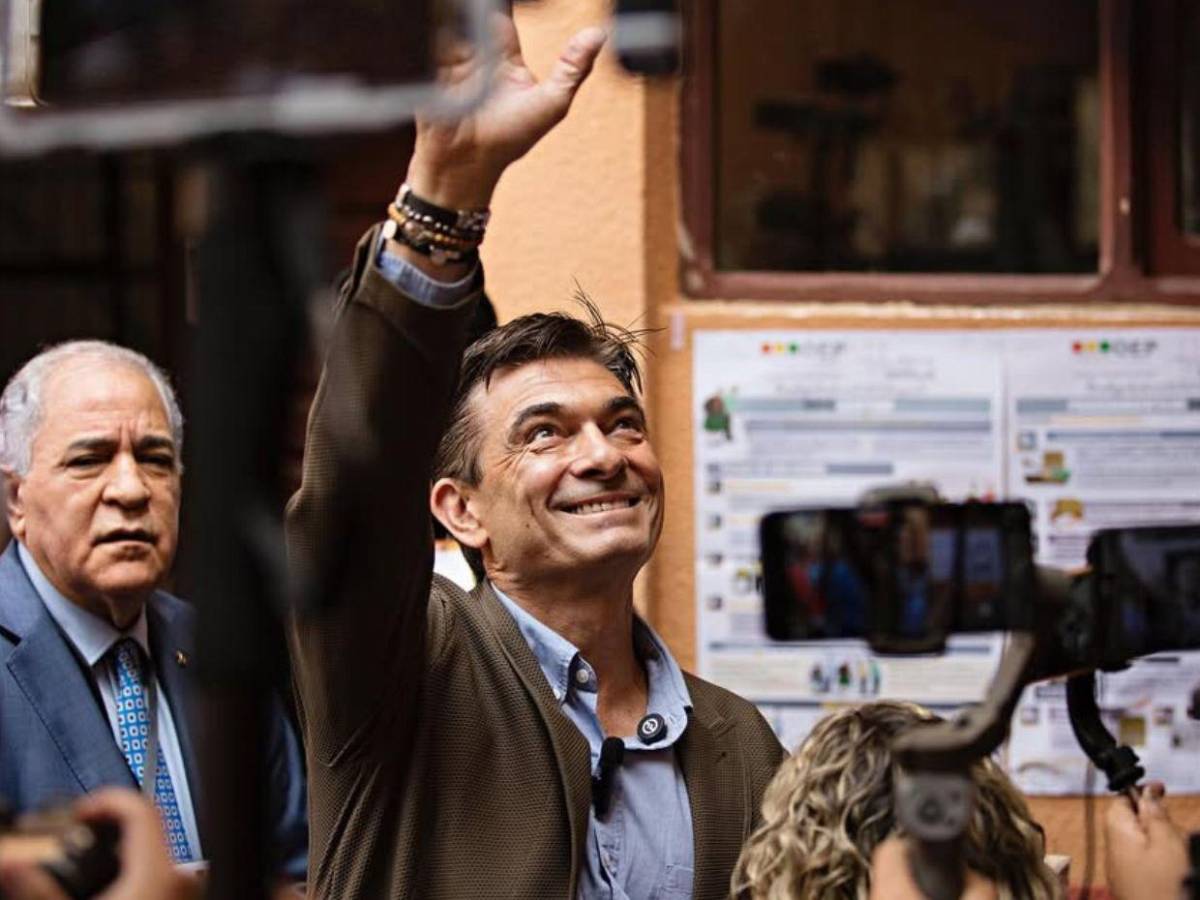 ¿Quién es Rodrigo Paz, el centrista que le puso fin a 20 años de izquierda en Bolivia?