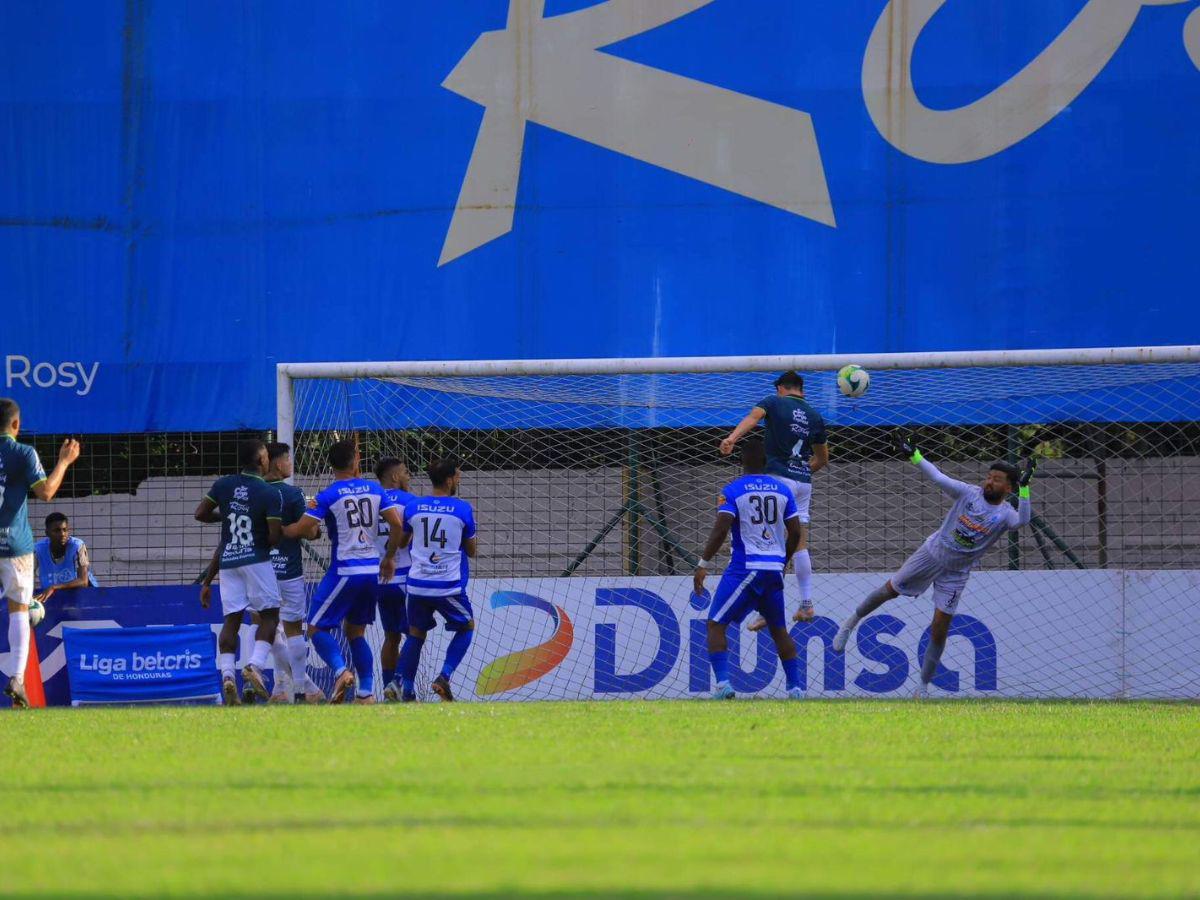 Francisco Martínez atraviesa un gran momento en Marathón. El “Chelito” anotó el gol del triunfo ante el Victoria.