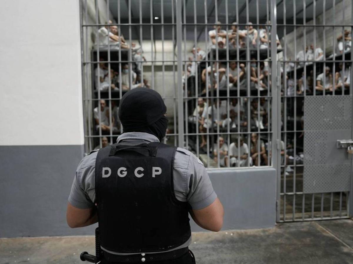 Juzgados como adultos o penas de 20 años: reformas al estilo Bukele que busca el CN para menores infractores