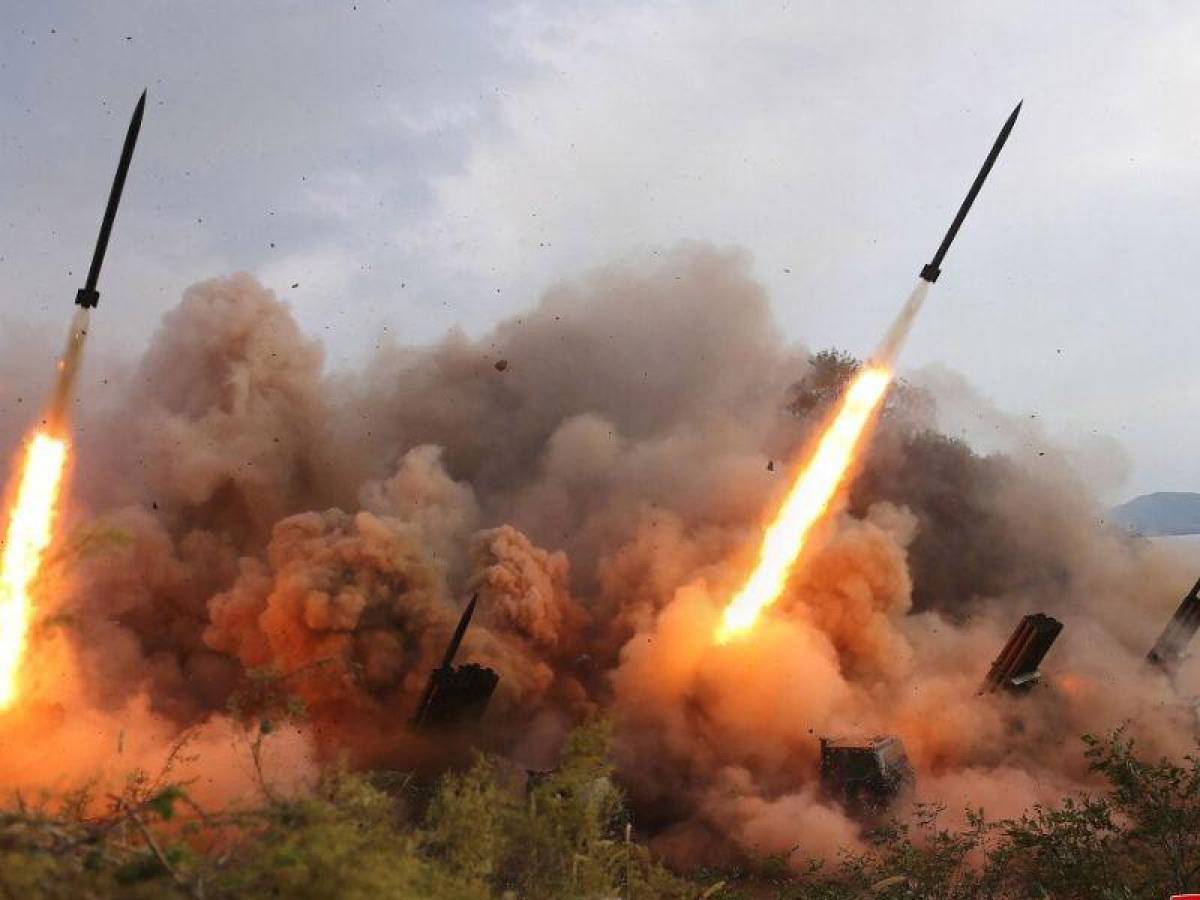 Corea del Norte lanza más misiles en día final de maniobras de EEUU y Corea del Sur