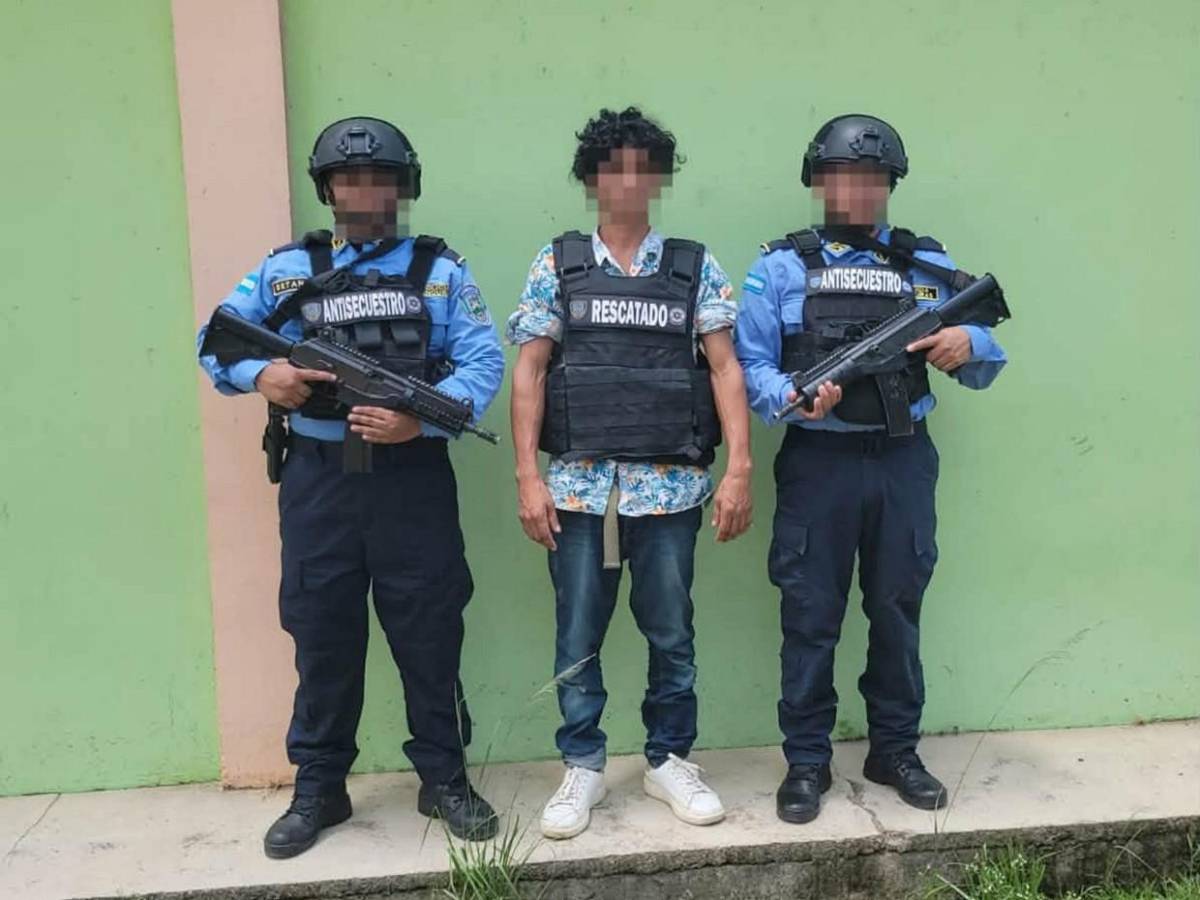 Con salsa de tomate fingió golpes y heridas para exigir pago de rescate a familiares