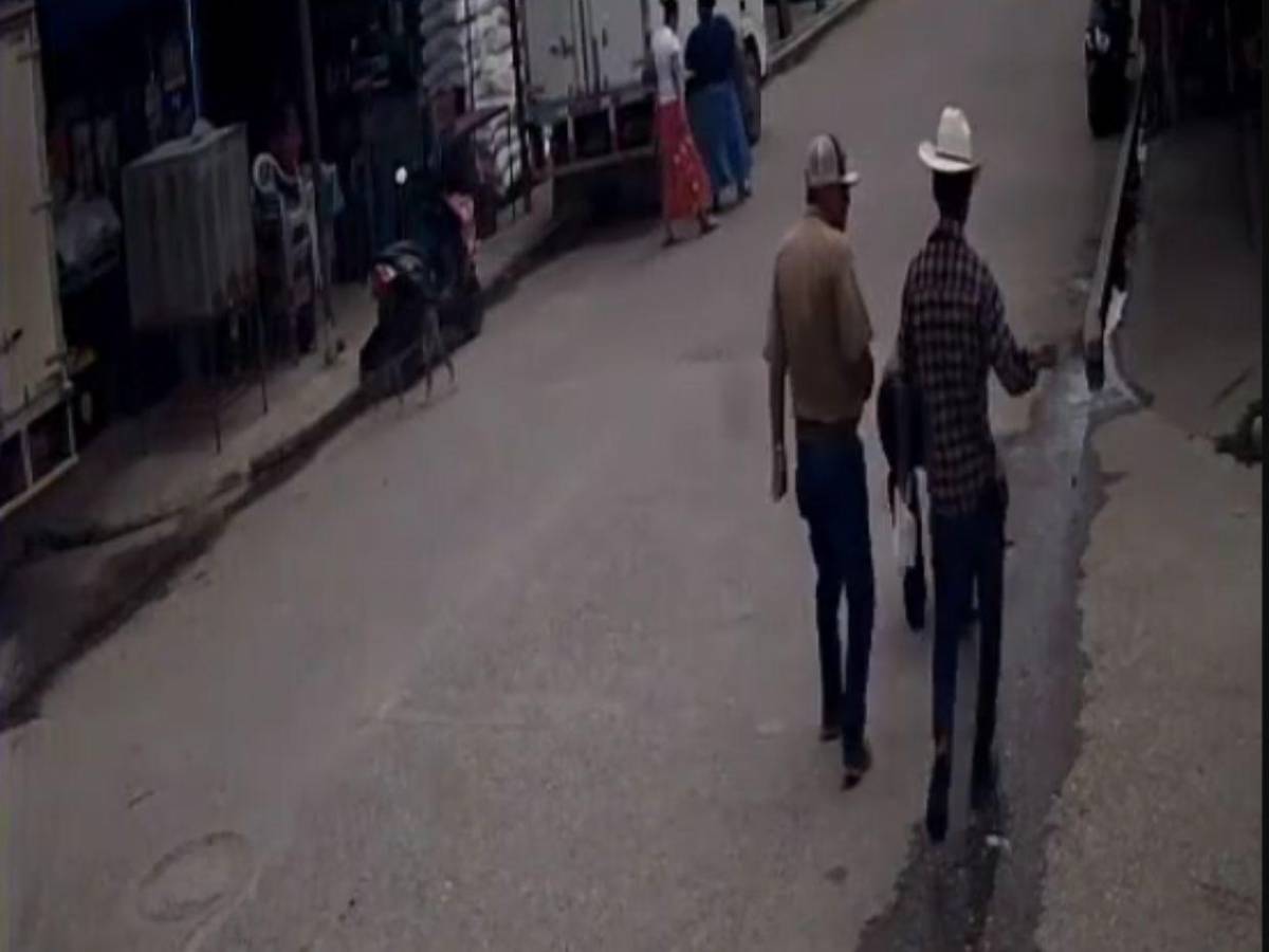 Cuadro a cuadro: joven es asaltado y despojado de L17,000 en Sabá, Colón