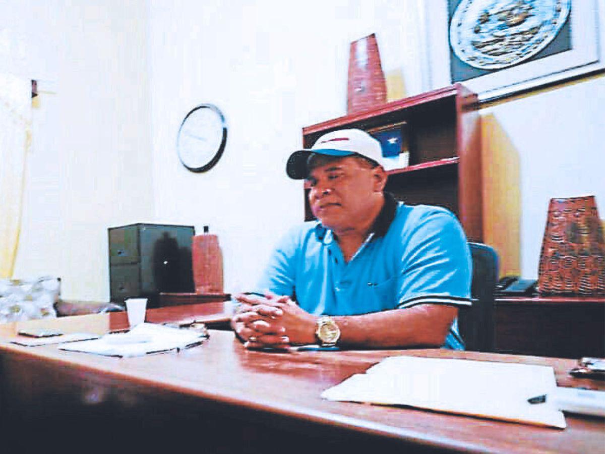 Gaspar Paz, alcalde de Goascorán, uno de los municipios más seguros de Honduras, según datos oficiales.