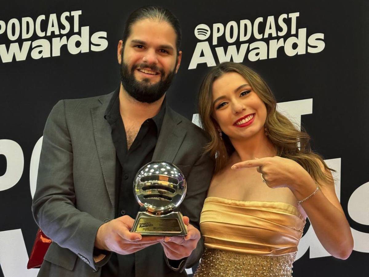 Farid Dieck dedica su premio Spotify a Jessica Fernández, causando polémica