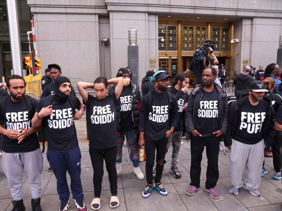 Fiscales federales solicitan mantener bajo custodia a Diddy por considerarlo un riesgo de fuga