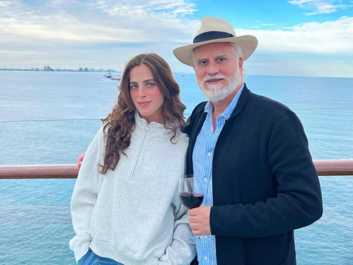 Polémica rodea a Fátima Bosch: contrato millonario vincula a su padre con presidente de Miss Universo