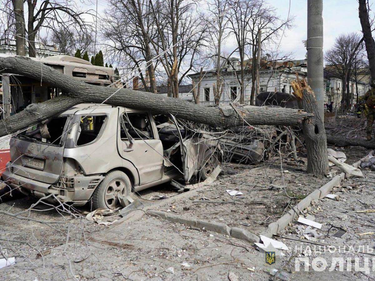 Impactantes y crudas imágenes del ataque ruso a Sumy que deja más de 30 muertes Impactantes y crudas imágenes del ataque ruso a Sumy que deja más de 30 muertes