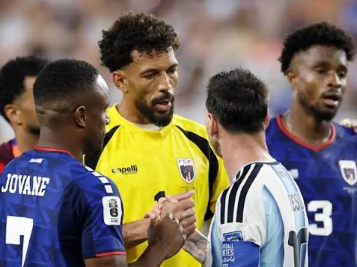 Vozinha y lo que vive en Chile luego de haber fichado por Colo Colo ¿por qué no debuta?