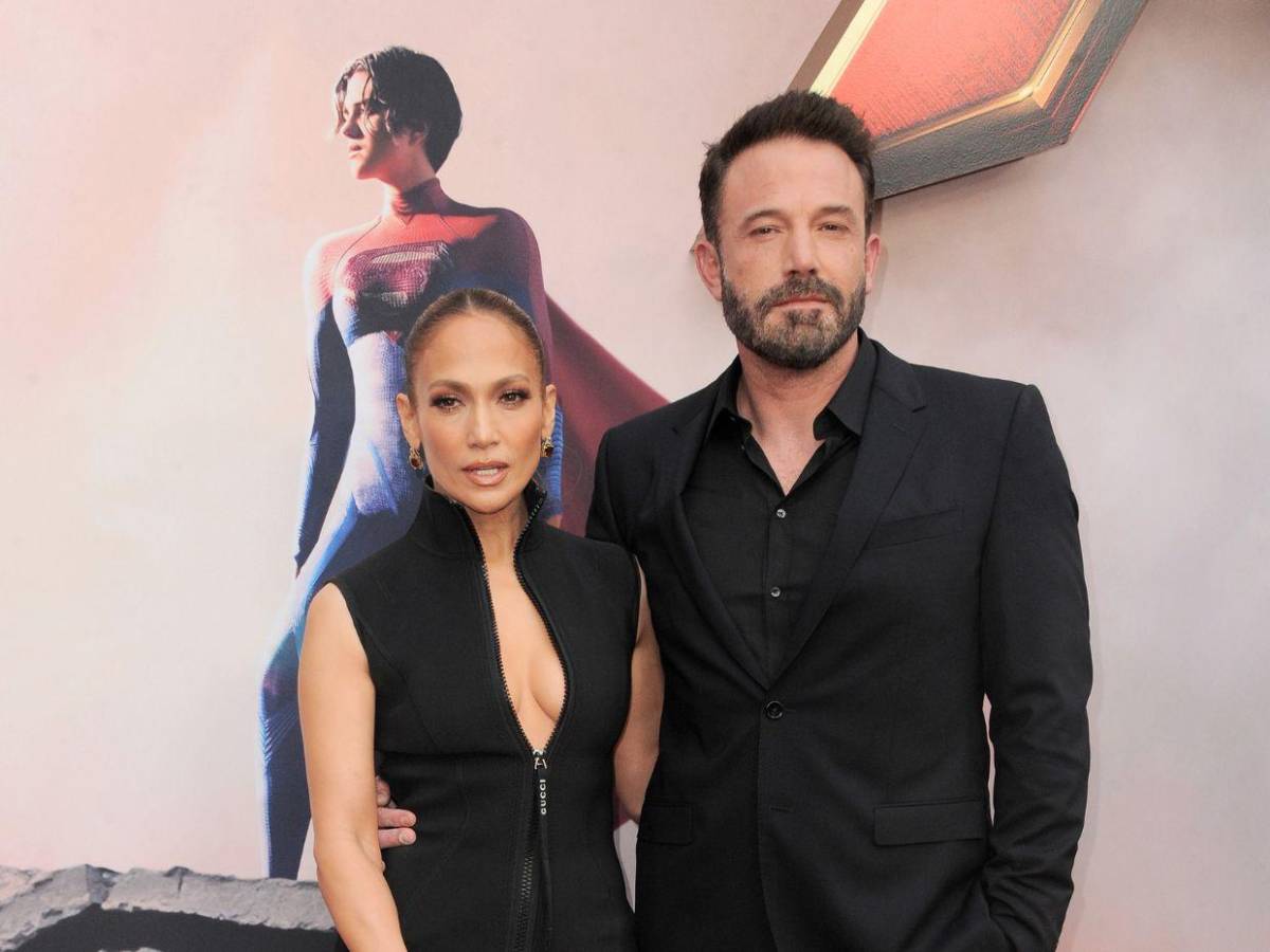 Ben Affleck dice que Jennifer López es una mujer espectacular