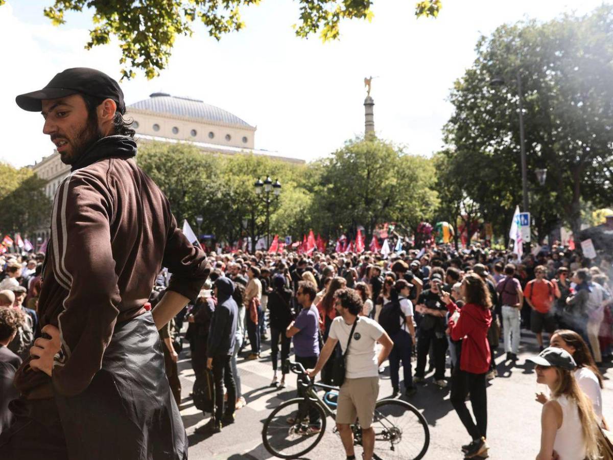 Bloqueemos todo: ¿Qué se sabe de la masiva protesta en Francia?