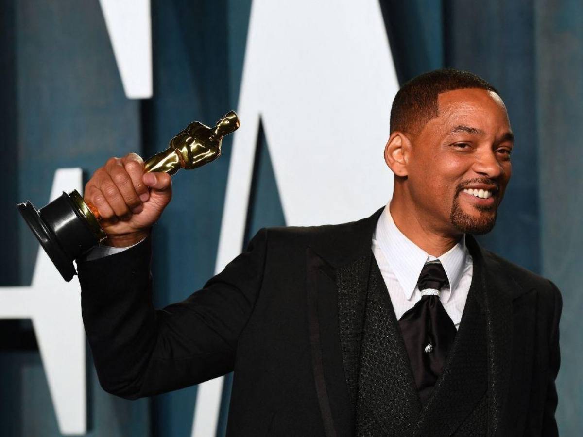 Will Smith renuncia a la Academia tras bofetada a Chris Rock en los Óscar