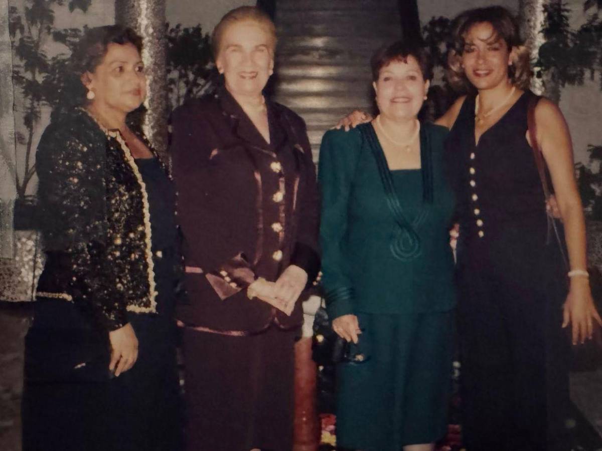 En fotos: la elegancia y calidez definieron a la ex primera dama Bessy Watson de Reina