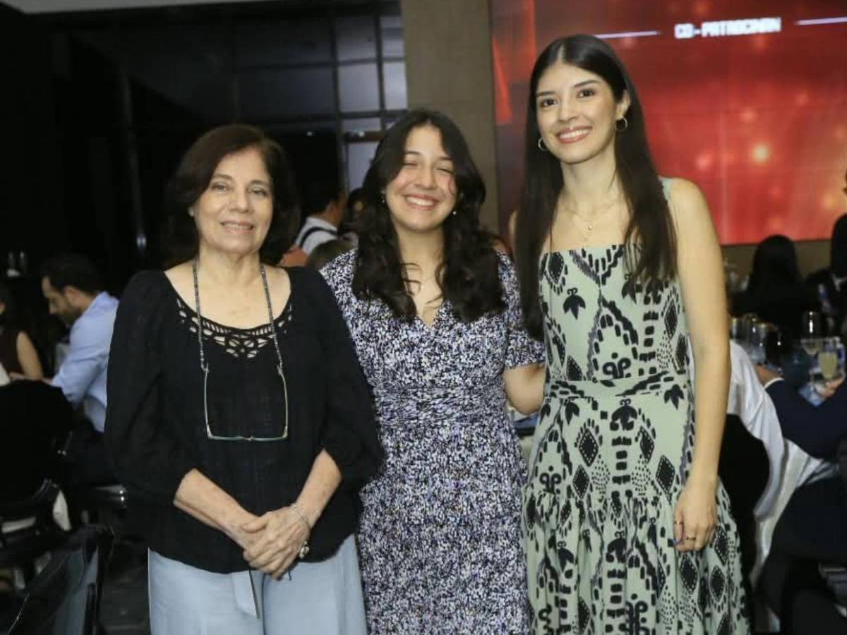 Elegancia y solidaridad se dieron cita en la gala benéfica de CREER