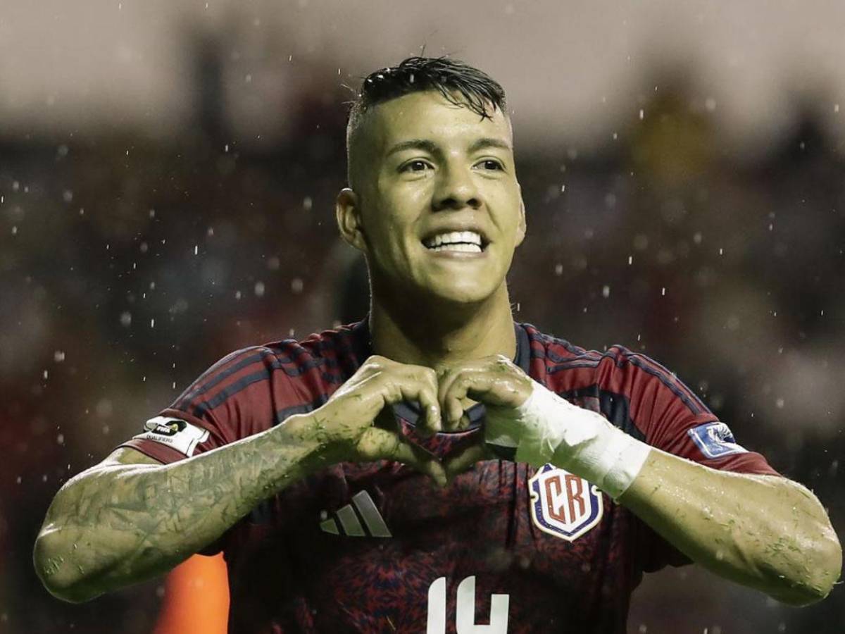 ¡Vienen a meter el bus! El 11 ultra defensivo de Costa Rica ante Honduras