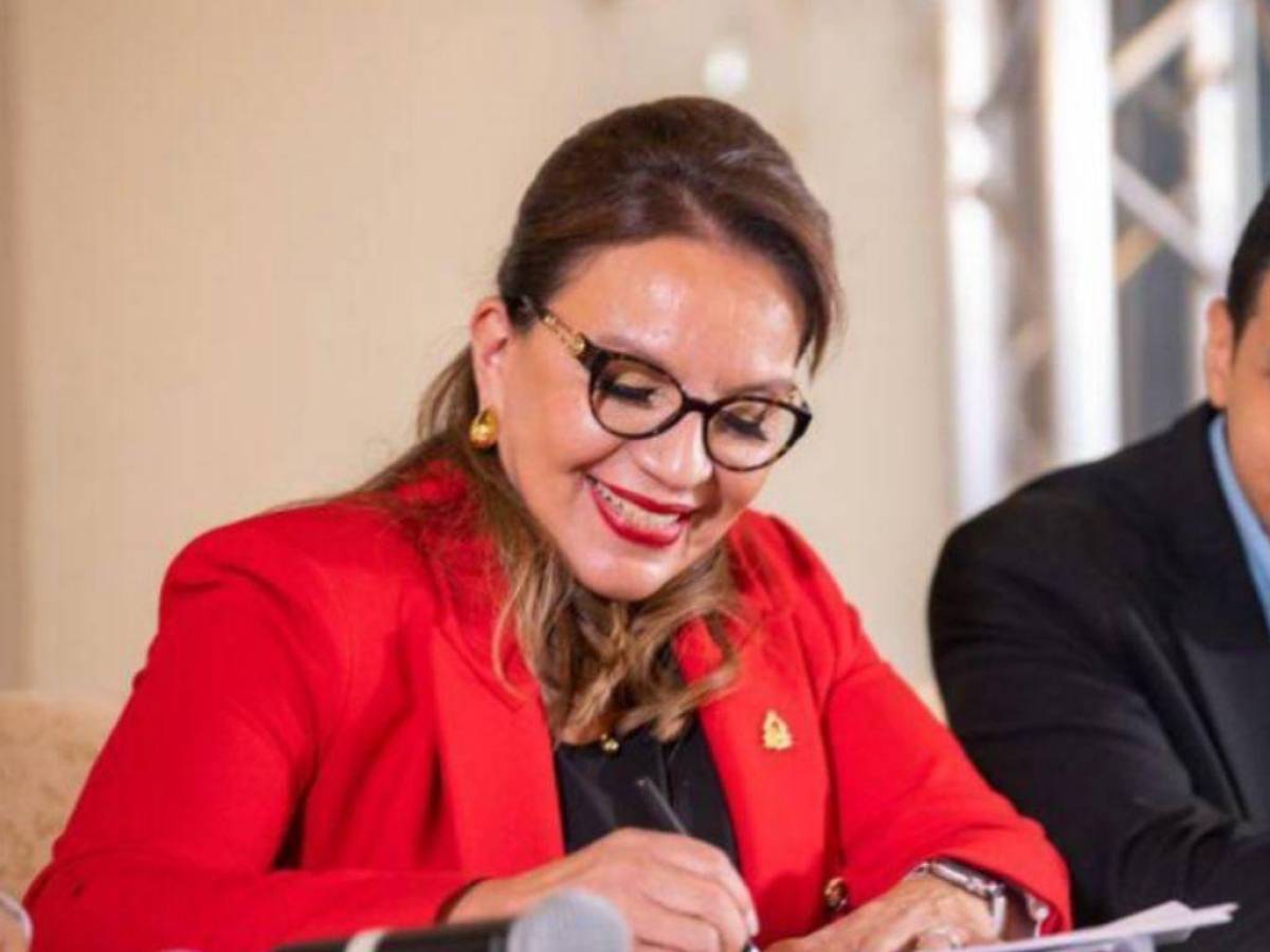 Presidenta Xiomara Castro sanciona decreto que deroga las ZEDE