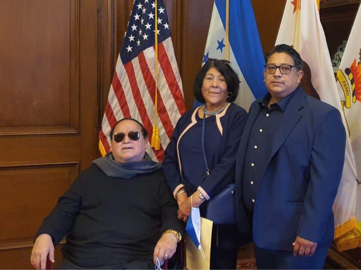 Los esposos Tercero Midence, con su hijo, Fernando Enrique Tercero Midence.