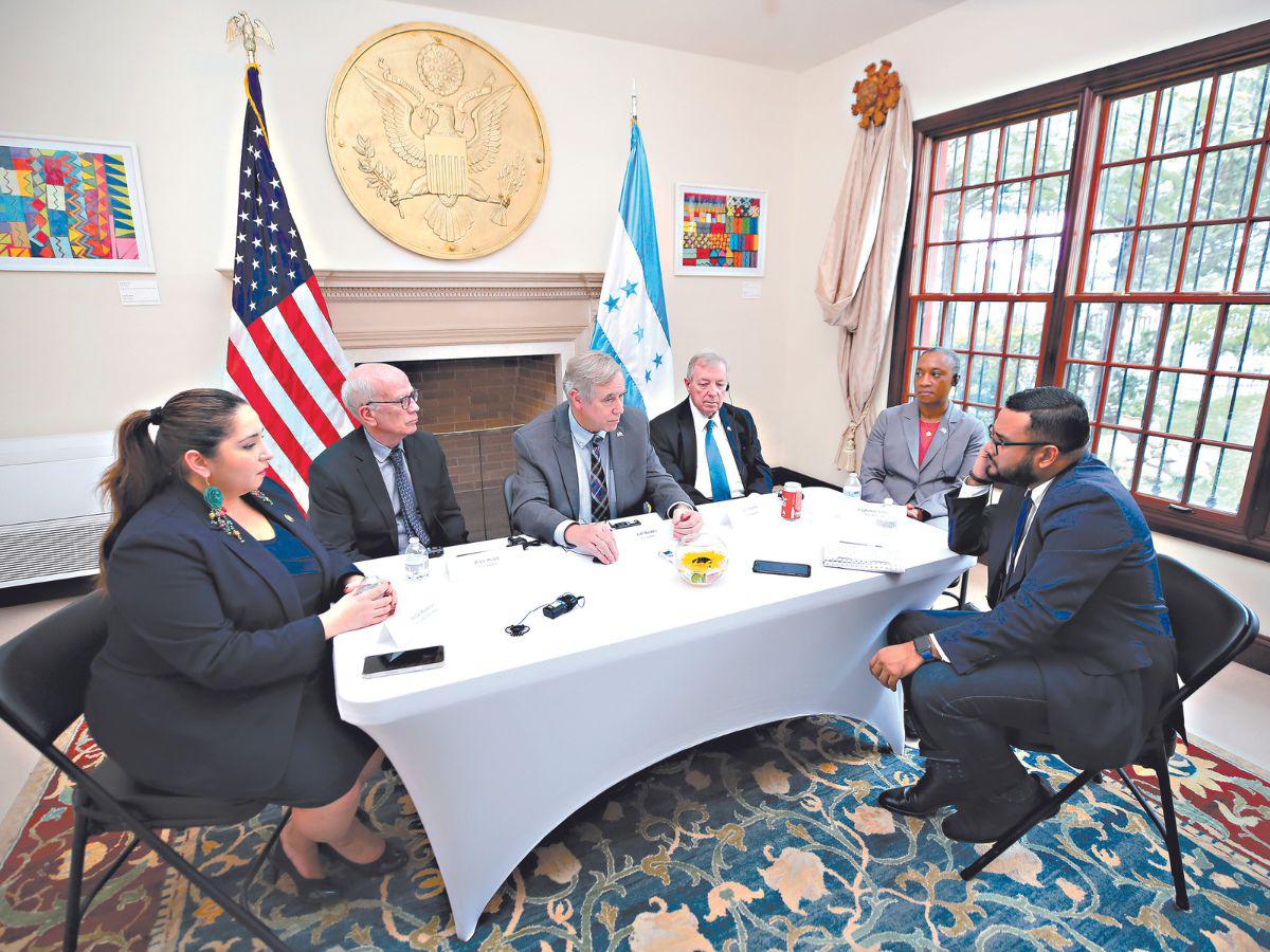 Senadores de EUA: “No nos gustaría un modelo que sea autoritario”