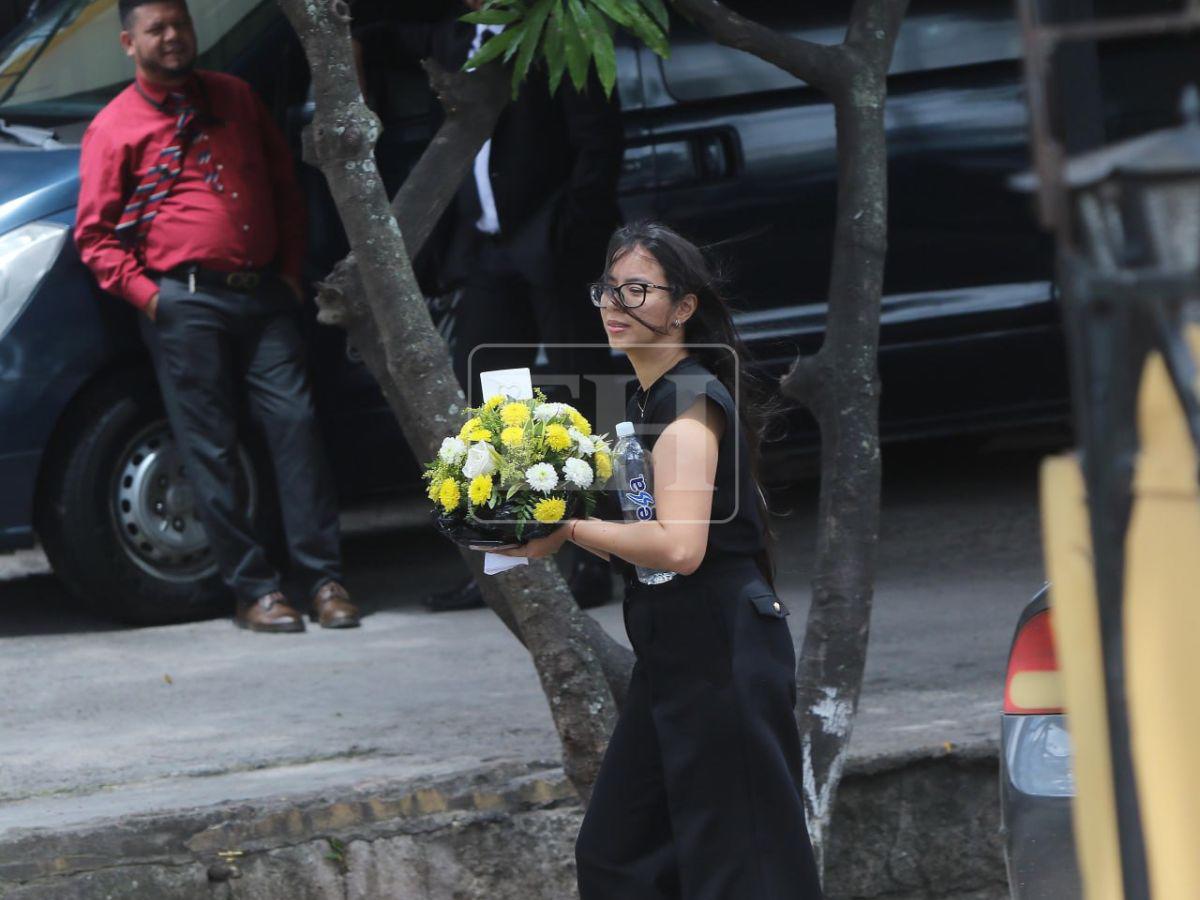 Con dolor y tristeza velan el cuerpo de Karen Girón, víctima del derrumbe en el anillo periférico