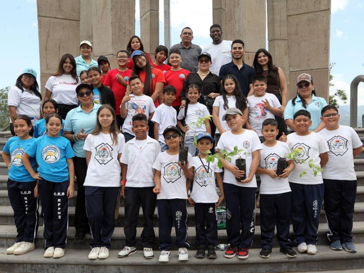Amor por la naturaleza: Líderes ecológicos reforestaron el parque Juana Laínez
