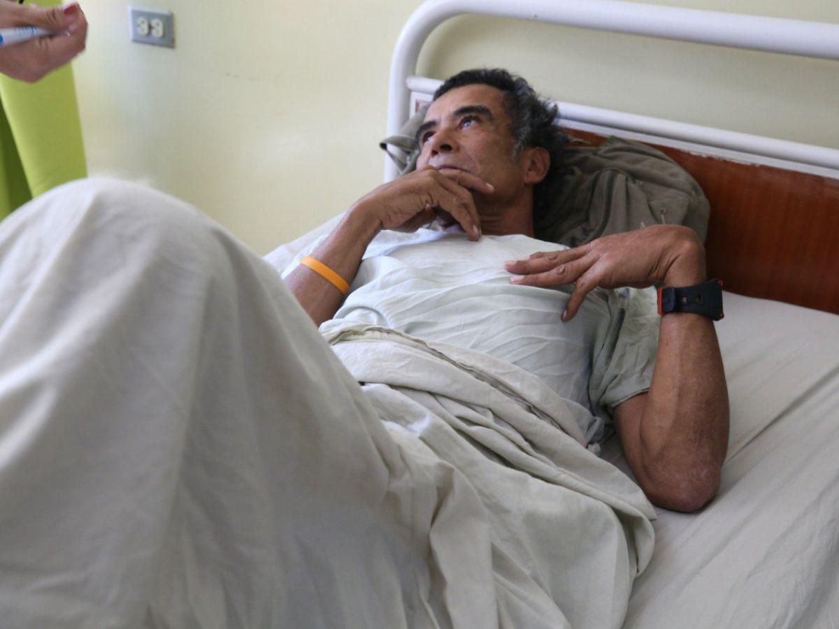 “No me han operado porque no tengo  el dinero suficiente para comprar una placa”