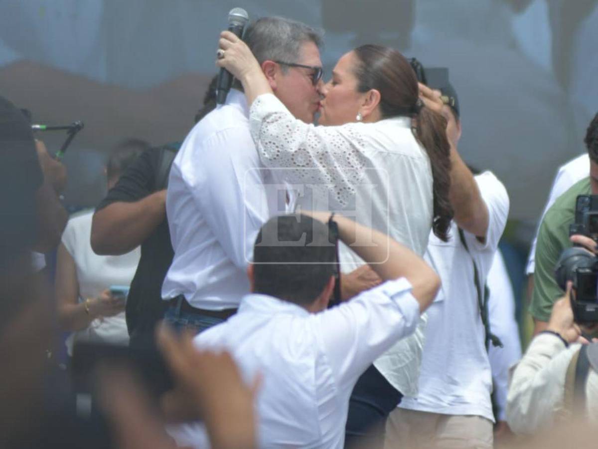 El momento en que Ana García volvió a colocarle el anillo de matrimonio a JOH: Póngame ese anillo de vuelta
