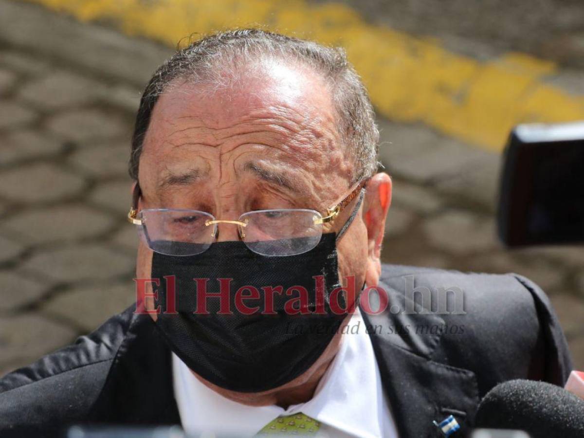 Oswaldo Ramos Soto se presenta a audiencia por supuesta corrupción: “Me duele, pero hay que someterse”