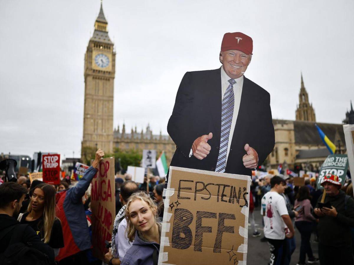 Miles se manifiestan en Londres mientras Carlos III agasaja a Trump en Windsor
