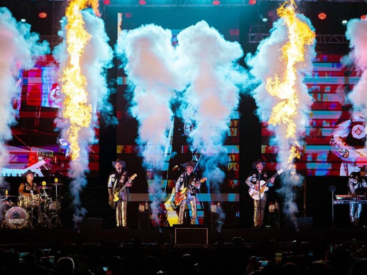 De Adoro a Libros tontos: El setlist oficial del concierto de Bronco en Honduras