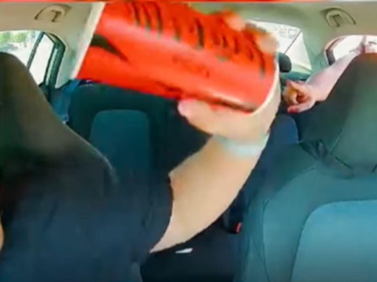 No me haga enojar, lo voy a morder: taxista baja a pasajera Therian de su carro