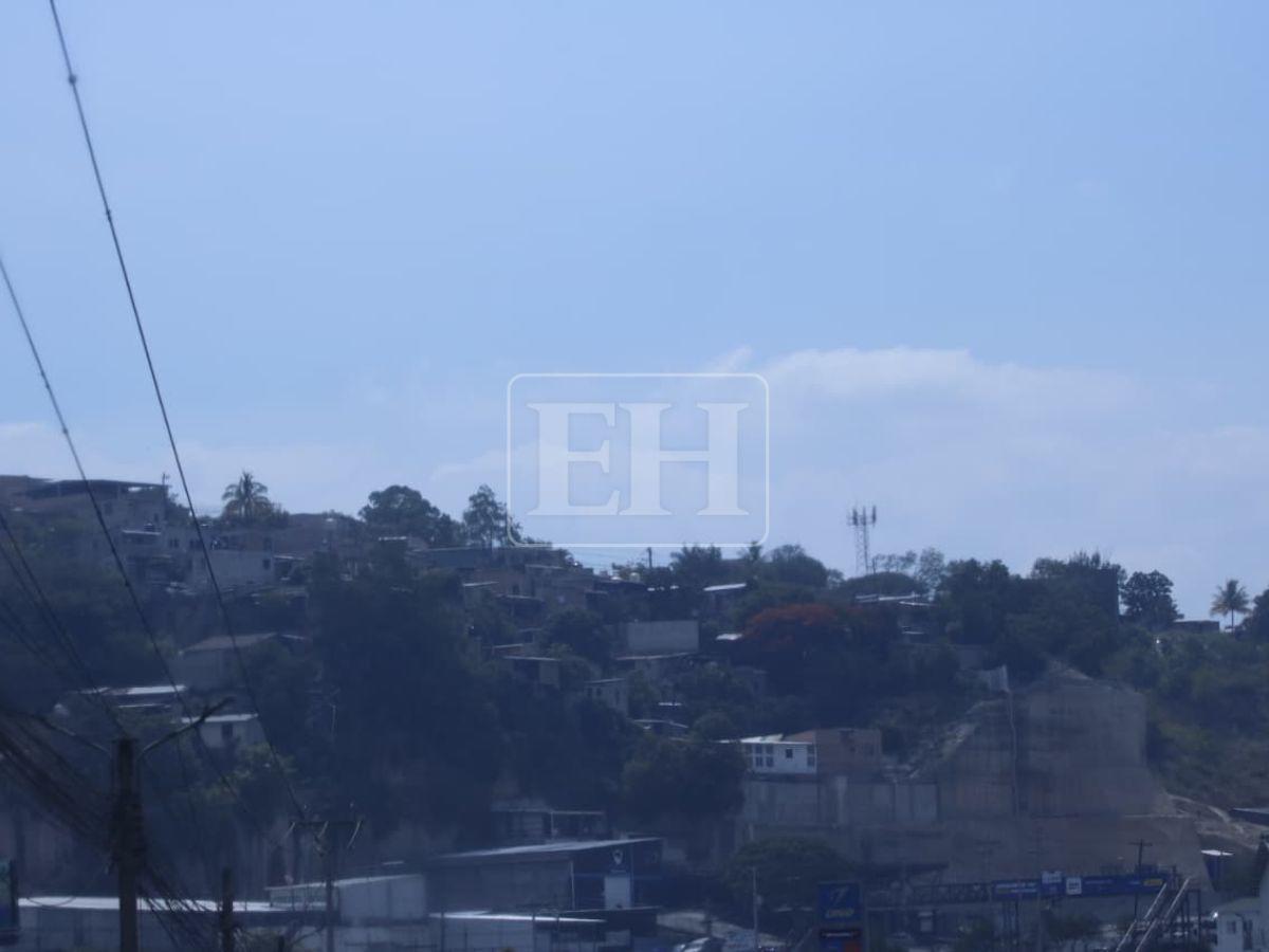Humo tóxico y gases cancerigenos : piden uso de mascarilla por mala calidad del aire