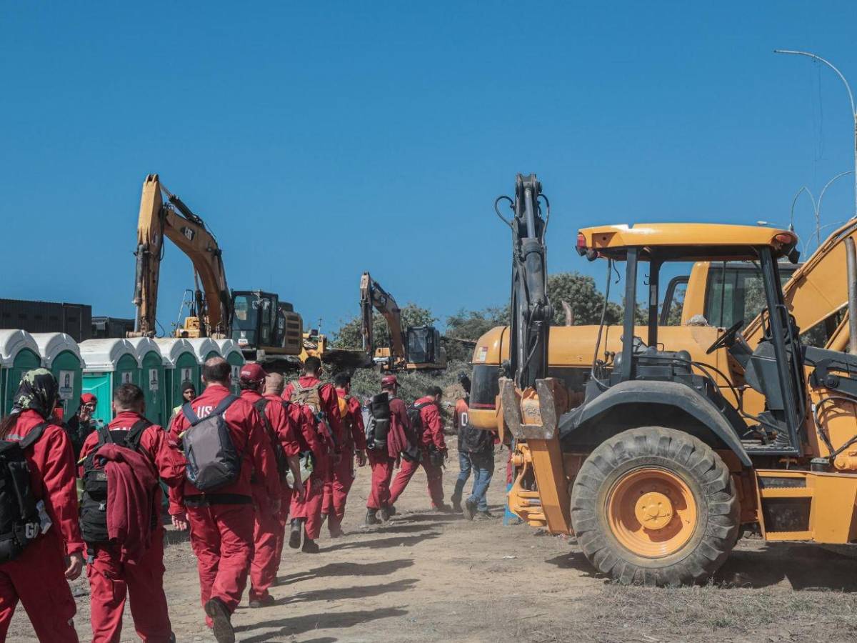 ¿Cómo es la labor de los rescatistas en Venezuela tras doble terremoto?