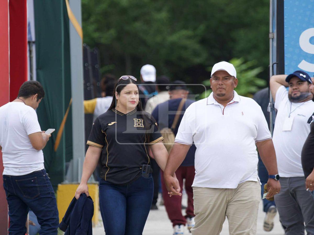 ¡Que se escuchen los gritos! Aficionados catrachos desbordan energía en el Nicaragua vs Honduras