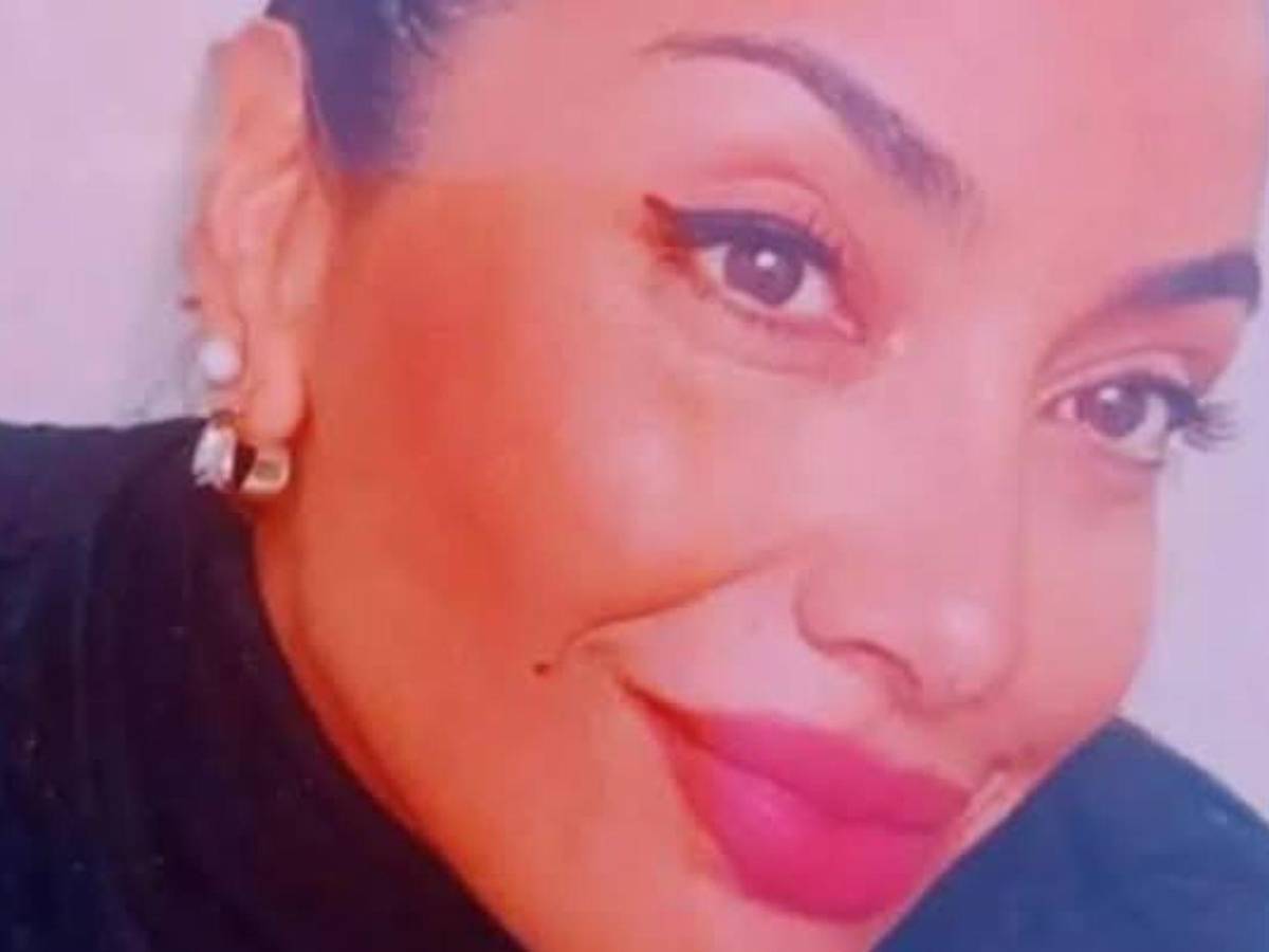 Hallan a mujer enterrada en su jardín en Argentina, ¿su hija de 15 años la mató?