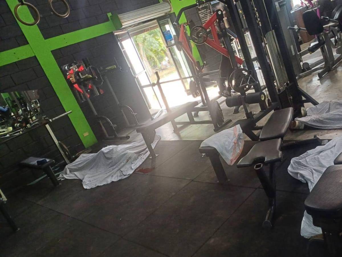 Entre máquinas y sangre: así quedaron los cuerpos tras masacre en gimnasio en Yoro