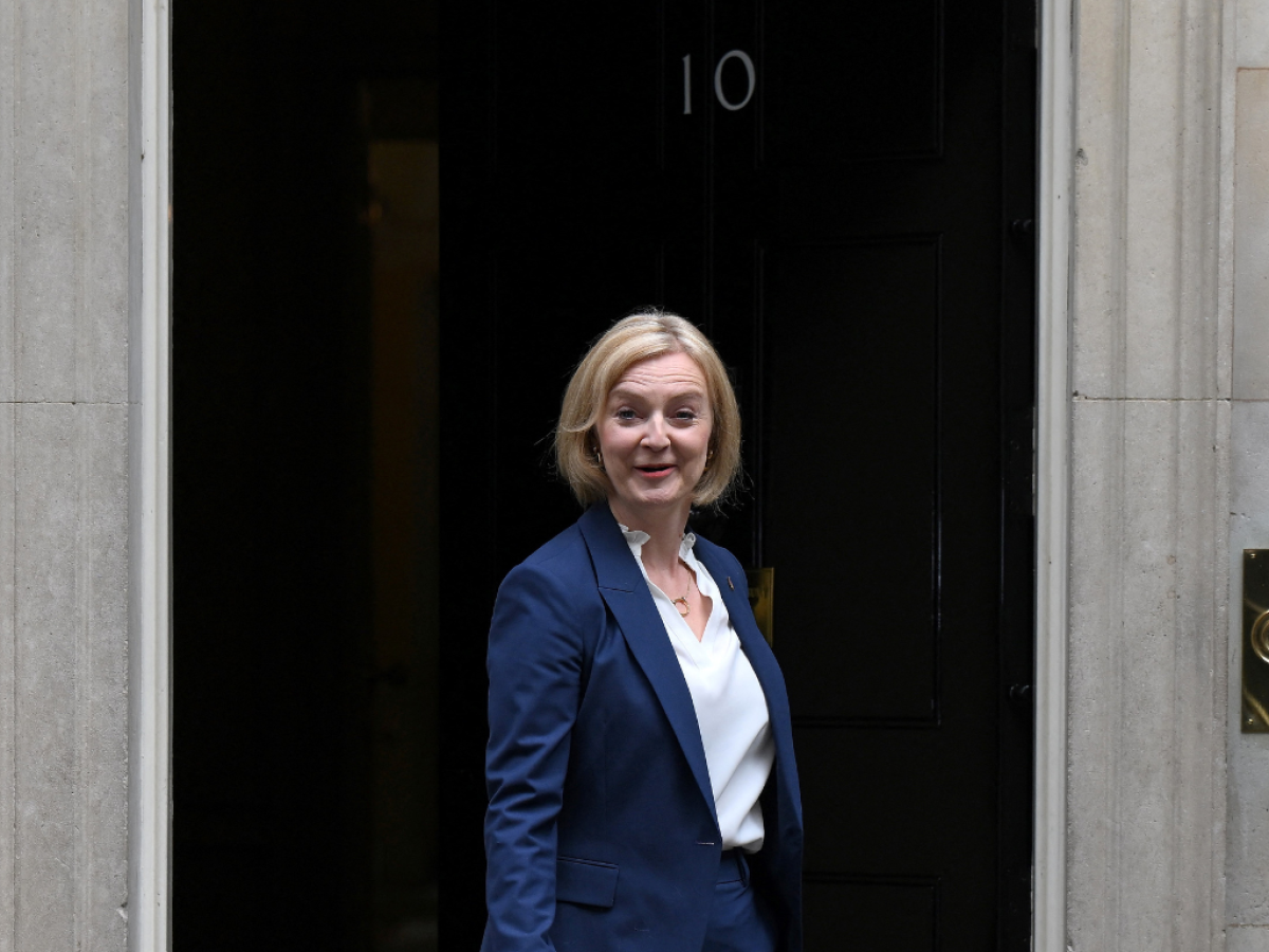 La conservadora Liz Truss asume como primera ministra británica