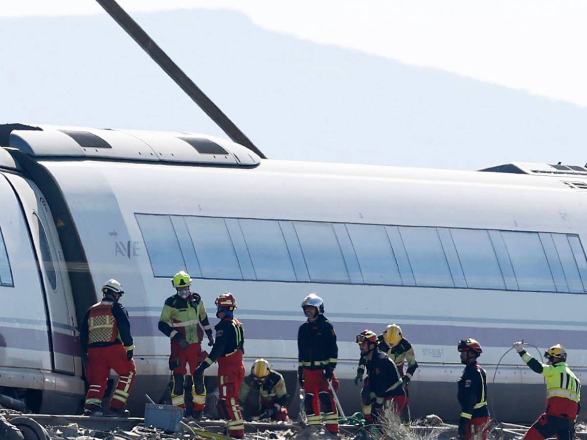 “Hoy España está de luto”: Pedro Sánchez anuncia tres días de duelo por accidente en Toledo