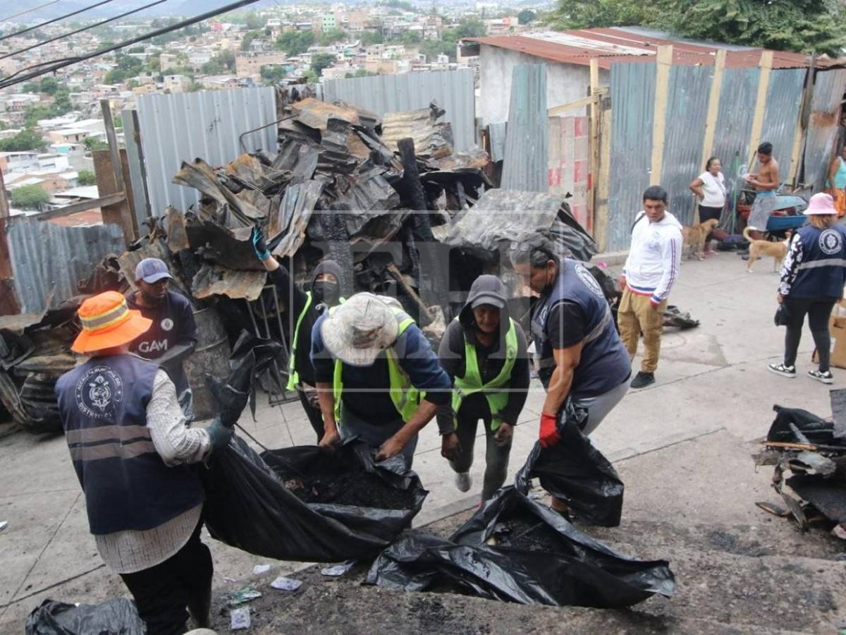 Solo escombros quedaron tras incendio en barrio San Martín; familias quedan sin hogar