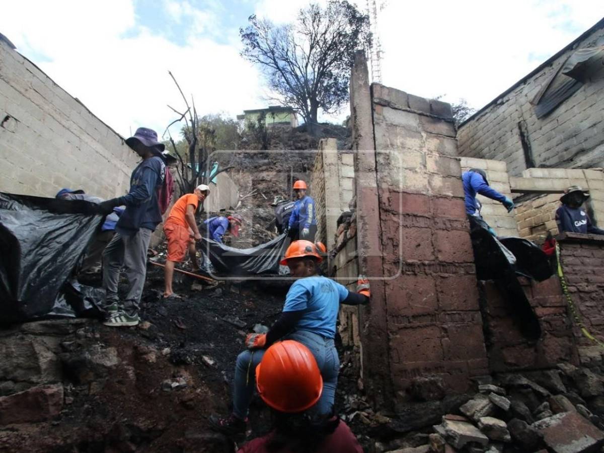 Solo escombros quedaron tras incendio en barrio San Martín; familias quedan sin hogar