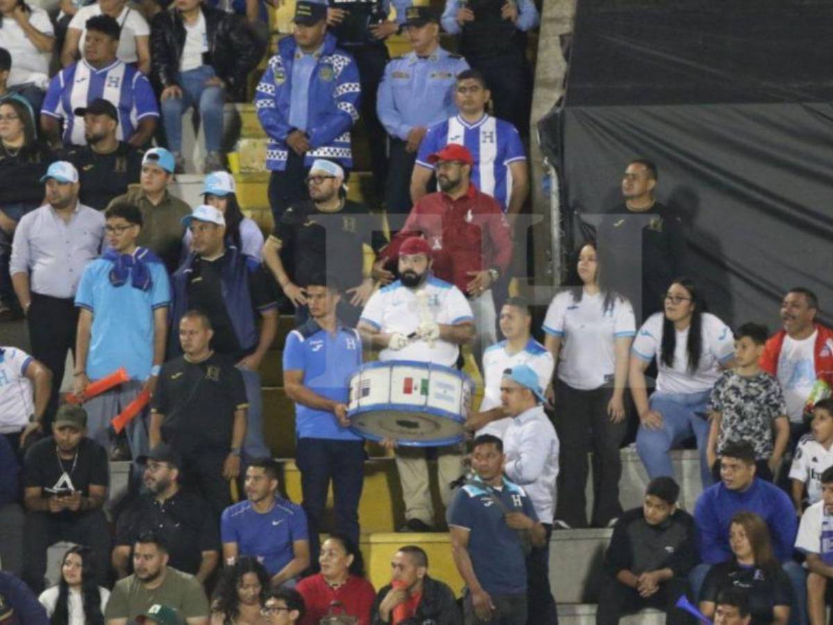 ¿A qué fue al sector de sol? Así lució Luis Redondo en el partido Honduras vs Antigua