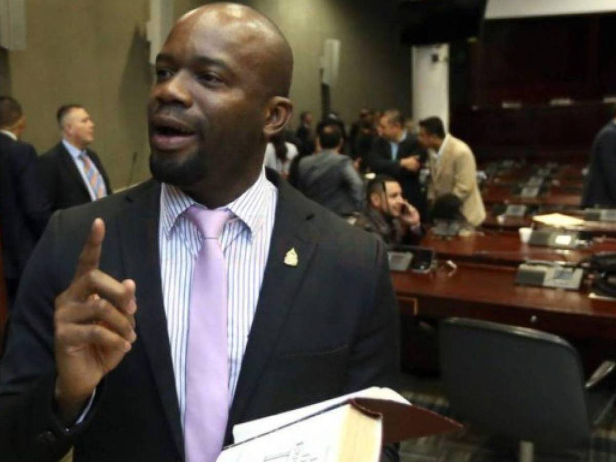 ¿Qué han hecho los exjugadores en el Congreso que buscan reelegirse?