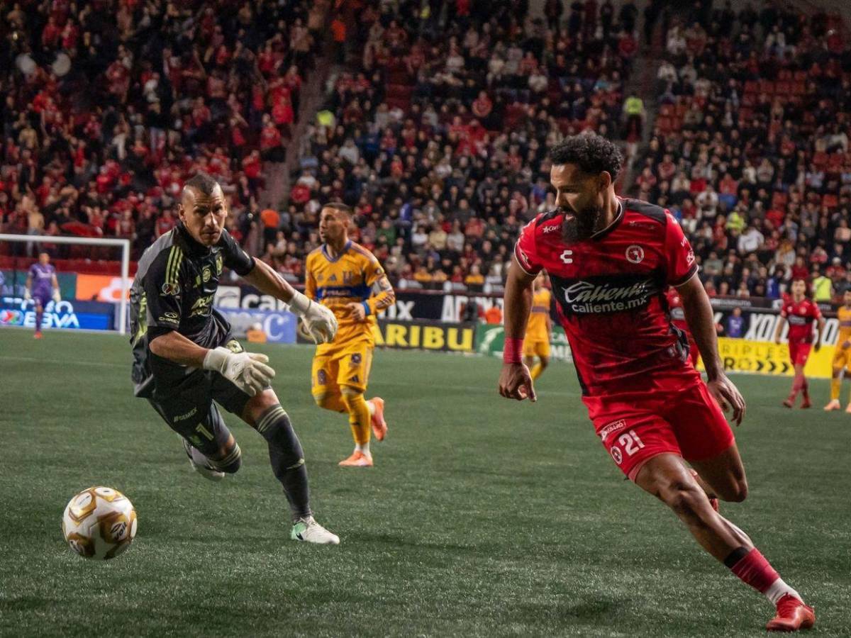 Presionan a gobernador para que intervenga en partido entre Tigres y Xolos